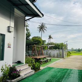 เจเจรีสอร์ท, hotel in Ban Mo