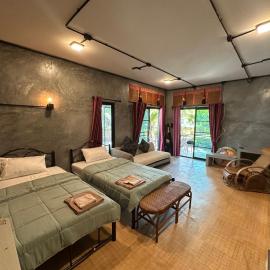 Ban Buarawong บ้านบัวระวงค์, hotel in Ban Nong Faek