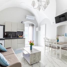 APARTAMENT CHIARA - accanto alle scale dell amore - Julia Vieste