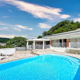Villa Felix Piscine & jardin cosy, hotel a Le Marin
