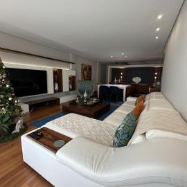 Luxury Modern Triplex Apartment