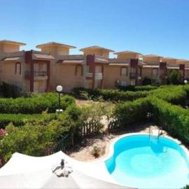 Spacious Villa with Pool and Sea View, hotel in Dawwār ‘Abd Allāh