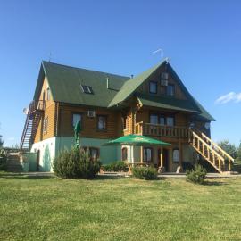 Guest house Citrons, מלון בČornaja