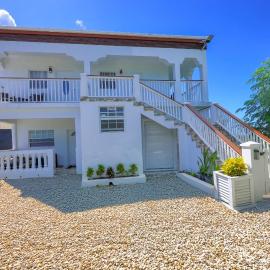 Ocean View Hillside Apartment, hotell i Wheeland Settlement