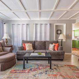 Rustic 2 Bedroom Boho Apartment، فندق في لارامي