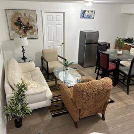 1BR Apartment - Unit B - With Parking and 10min Walk to NYC Train Station, hotel a Mount Vernon