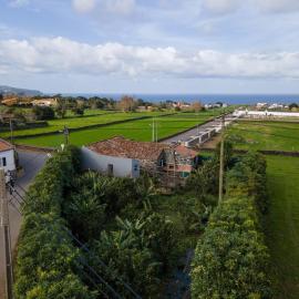 Rustic House - Eco Farm Living, hotel in Capelas