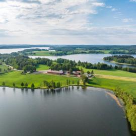Mökki maaseudulla, hotel 