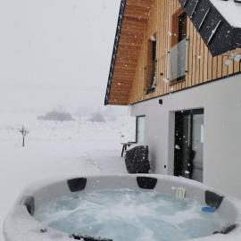 Kącik Na Dolinie, hotel en Groń
