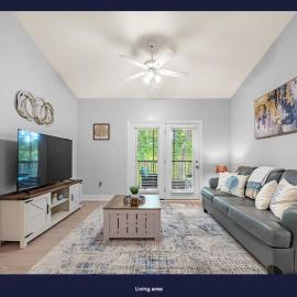 Newly Renovated Condo Minutes from The Beach, OWA Water Park and Tanger Outlets โรงแรมในโฟลีย์