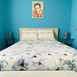 Amici Miei Rooms، فندق في كريمونا