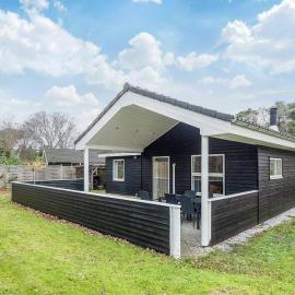 Modern Villa with Sauna Retreat, hotell sihtkohas Glesborg
