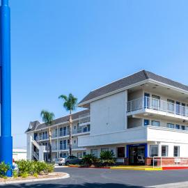 Motel 6-Anaheim, CA - Fullerton East, hotel u Anaheimu