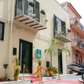Borgo La Chiusa, хотел в Чинизи