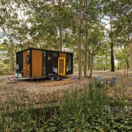Inana Shanti by Tiny Away, Hotel in Cooranbong