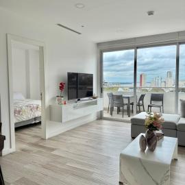 Moderno Apartmento Puerto Santa Ana Santana Lofts、Huamboyaのホテル