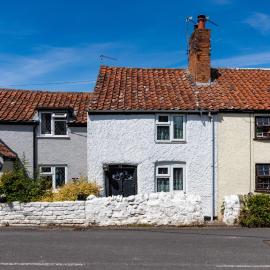Cosy Cottage with free on street parking, hotel a Puriton