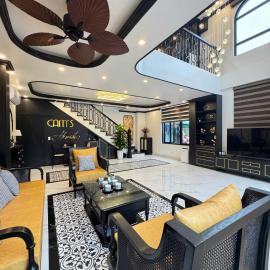 Cat Ba Cam's Villa