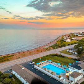 Rye Motor Inn - Oceanfront, Walk to Beach, hotel en Rye