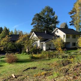 Villa Mehiläinen 240m2, 5BR, Sauna, Dojo, WiFi, Cozy Familyhome, hotel em Vantaa
