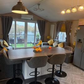 Nicolas lake View lodge at 7 lakes Country Park, hotel u gradu 'Crowle'