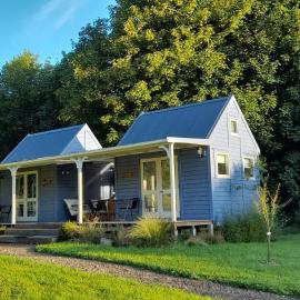 Okuti Country Cottage, a private and peaceful retreat, hotel in Little River