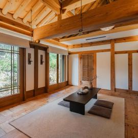 Luxury Hanok Sangseon Heritage Hanok-W, hotel in Cheongju
