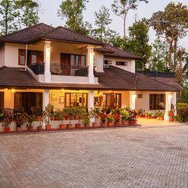 SaffronStays Coffeeshire, hotelli kohteessa Chikmagalur