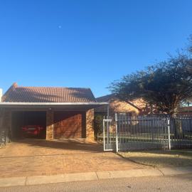 Centurion Family House โรงแรมในเซนทูเรียน
