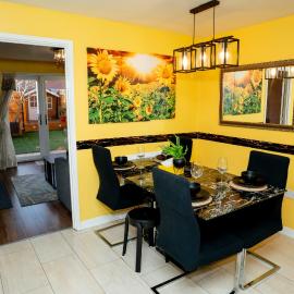 1 minute walk to Liverpool Stadium Free Private Parking, Anfield Liverpool Entire House, hotel a Liverpool