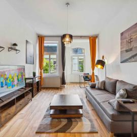 Up to 4 people Center Water Netflix, hotel in Wilhelmshaven