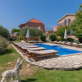 Beautiful Villa Popovica Dvori in Makarska