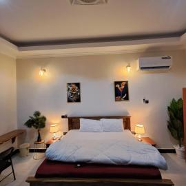 Serengeti space resort، فندق في Bunda