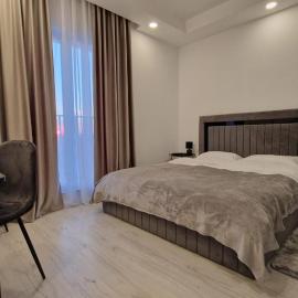 Sapphire Suite #pool&parking #Cosmopolis