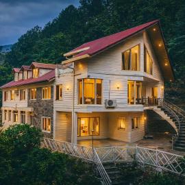 Vedanta Oneness Luxury Homestay Chamba Balcony Bonfire River
