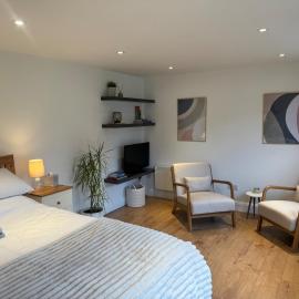 Cosy cabin nestled in the Surrey Hills, khách sạn ở Dorking