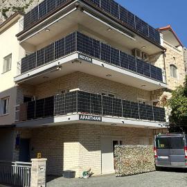 Apartments Neven, hotell i Omiš