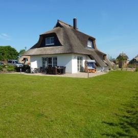 Reetdachhaus Windblume - super gemütlich, hotel a Zinnowitz