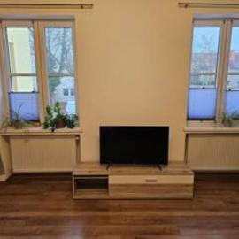 Schöne Vollausgestattete Monteurs- Gästewohnung in der Gartenstadt Leuna und nähe Geiseltalsee 2202, hotel in Leuna