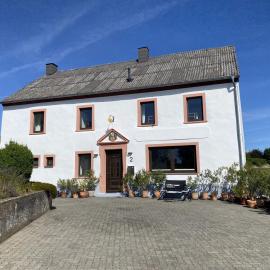 Haus in Esch, hotel em Esch