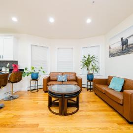 4BR Family-Friendly Worcester Apt - Near Parks - Perfect Summer Base 16-2, hotel in Worcester