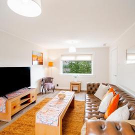 Stylish Stirling home with stunning views, hotel a Stirling