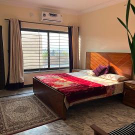Elysium Inn, hotel in Abbottabad