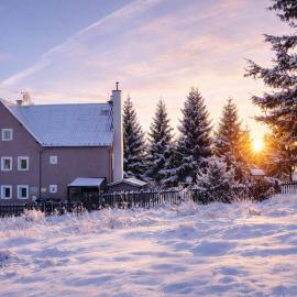 Forest House near Klínovec with 5 Independent Apartments