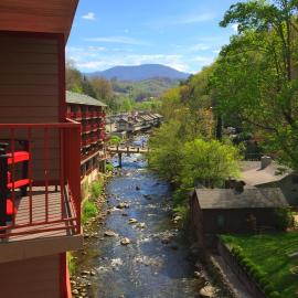 Baymont by Wyndham Gatlinburg On The River, hótel í Gatlinburg