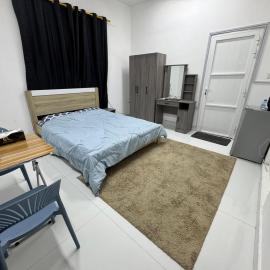 Rooms Near Airport, hotelli kohteessa Mawāliḩ