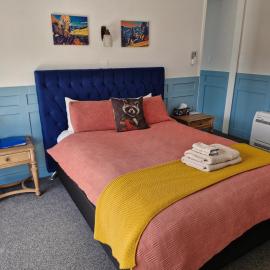 DuxHouse BnB, hotel in Taihape