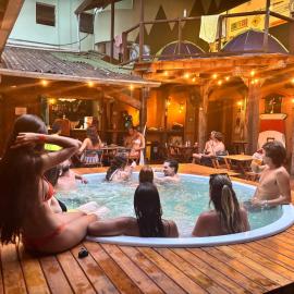 Green Haven Hostel, hotel u gradu Ubatuba