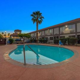 Americas Best Value Inn Apache Junction, hotel v mestu Apache Junction