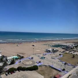 MONOAMBIENTE EDIFICIO OCEANO NECOCHEA frente al mar,
